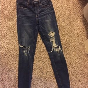 Size 4 American eagle ripped skinny jeans